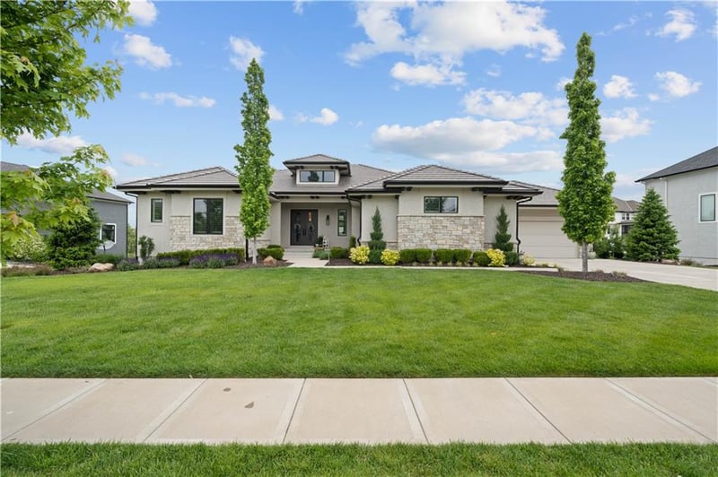 15709 El Monte St, Overland Park, KS 66224