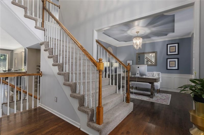 237 Hidden Ridge Cir, Lee's Summit, MO 64064