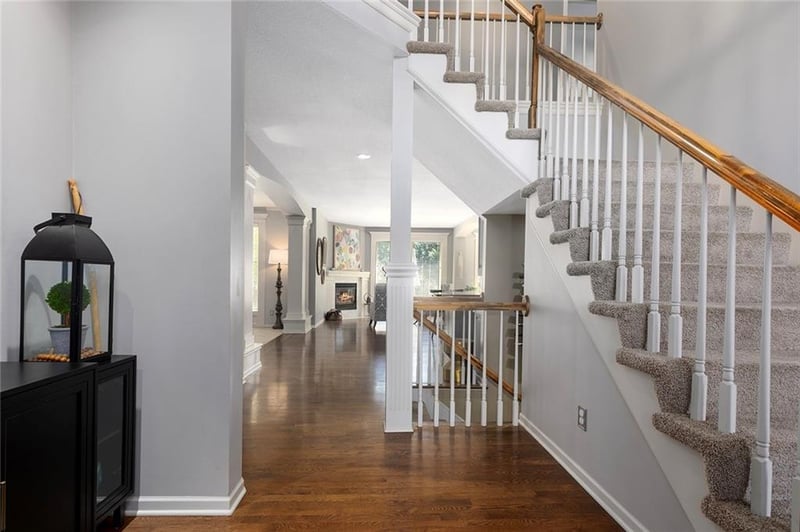 237 Hidden Ridge Cir, Lee's Summit, MO 64064