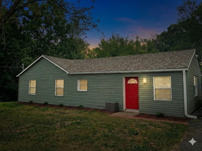 701 Allen Rd, Independence, MO 64050