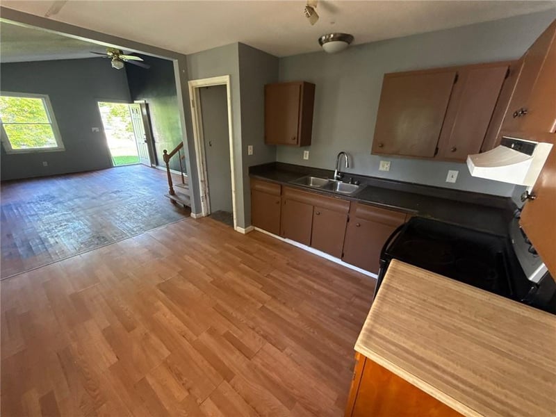4258 Colorado Ave, Kansas City, MO 64117