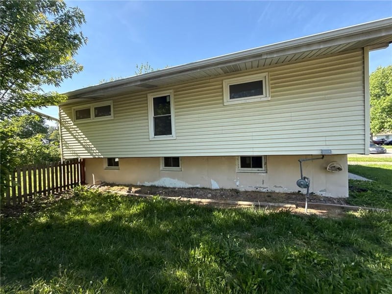 4258 Colorado Ave, Kansas City, MO 64117