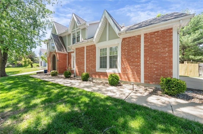 7648 Lucerne Ct, Kansas City, MO 64151