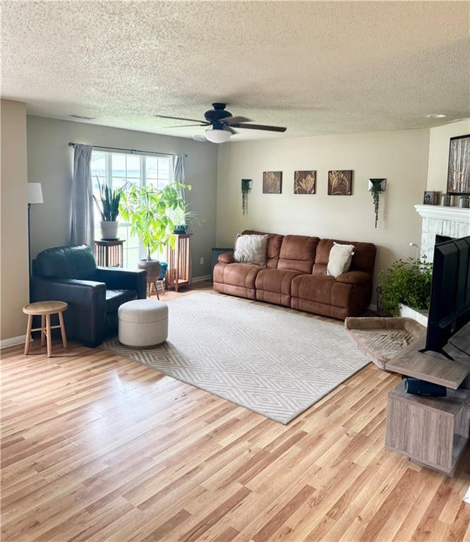 1013 Bedford Dr, Warrensburg, MO 64093