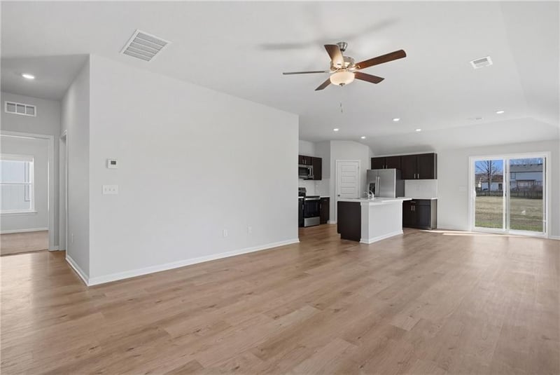 613 Bluebird St, Gardner, KS 66030