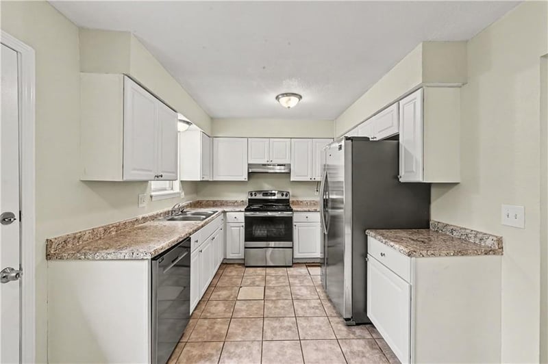 613 W Hulett St, Edgerton, KS 66021
