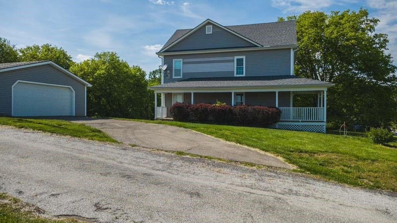 1261 Mill St, Dearborn, MO 64439