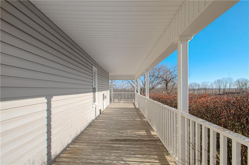 1261 Mill St, Dearborn, MO 64439