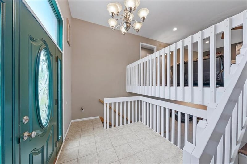 415 Hazelwood Dr, Warrensburg, MO 64093