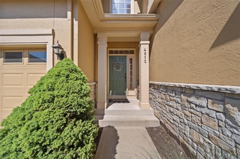 4812 W 159th Ter, Overland Park, KS 66085