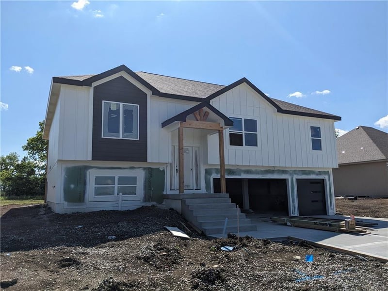1602 Mulberry St, Pleasant Hill, MO 64080