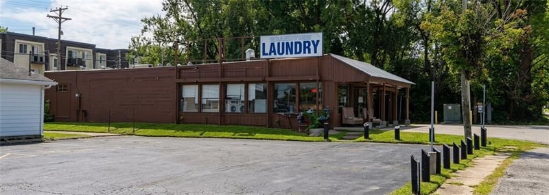 1607 Little Ave, Grandview, MO 64030