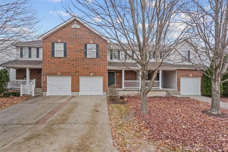 1232 Wysteria Dr, Lee's Summit, MO 64082