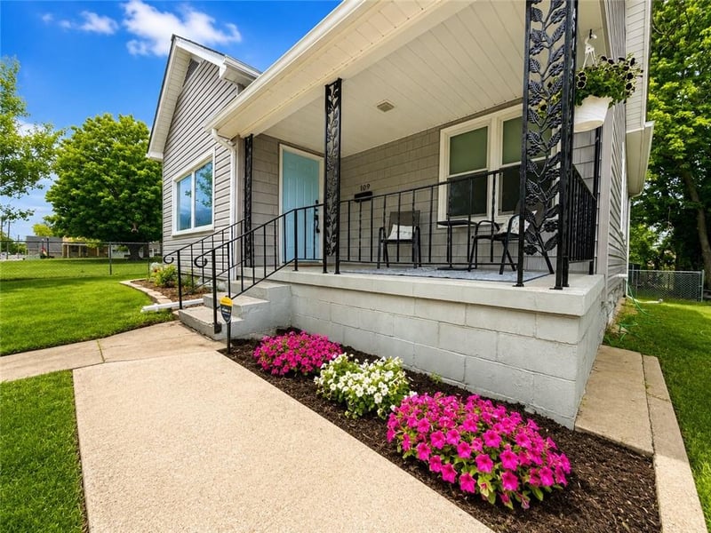 109 Broad St, Warrensburg, MO 64093