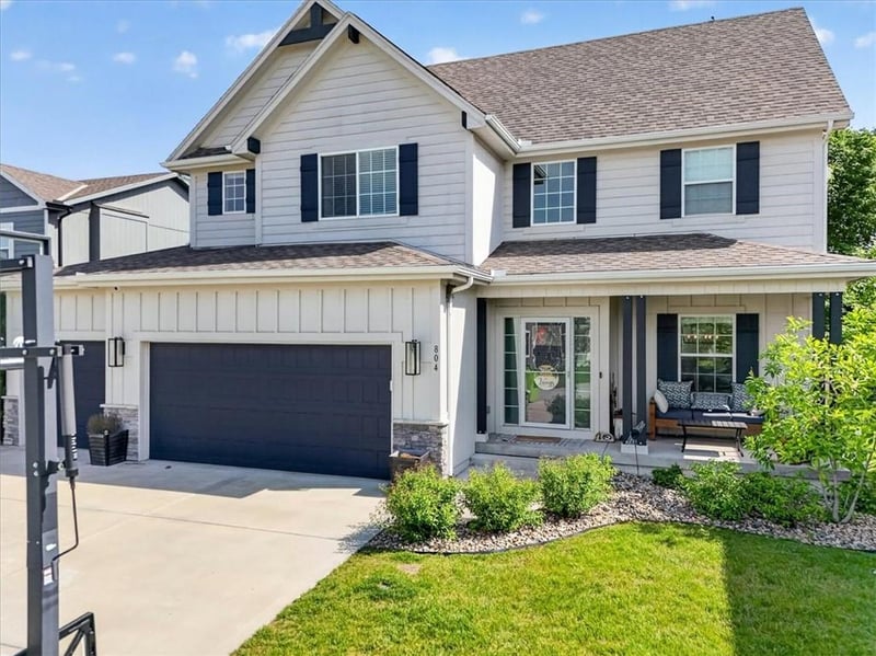 804 Holly Ct, Blue Springs, MO 64014