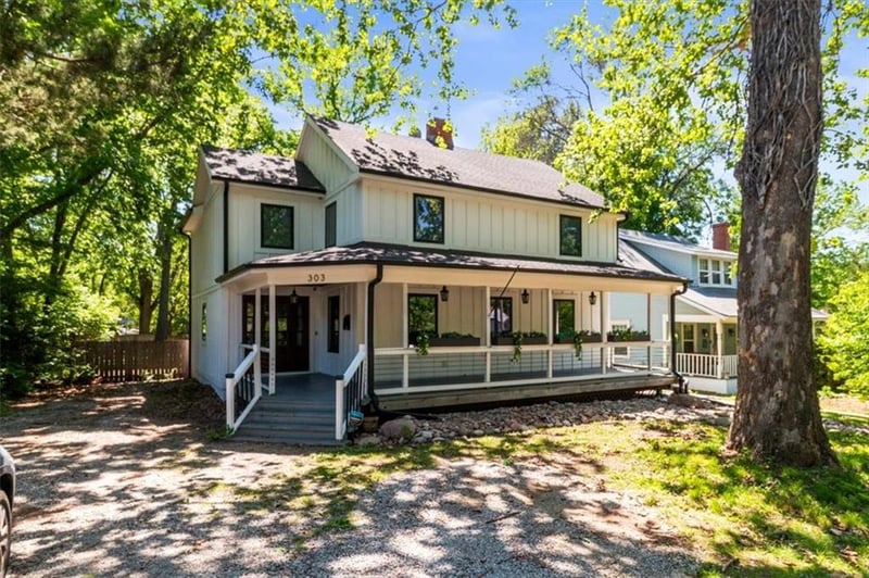 303 2nd St, Lee's Summit, MO 64063