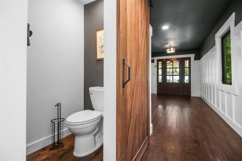 303 2nd St, Lee's Summit, MO 64063