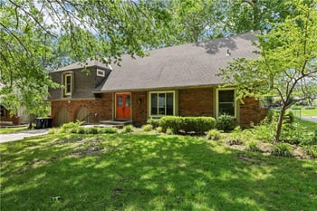 12836 Saint Andrews Dr, Kansas City, MO 64145