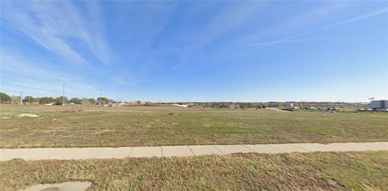1901 100th Ter, Kansas City, KS 66109