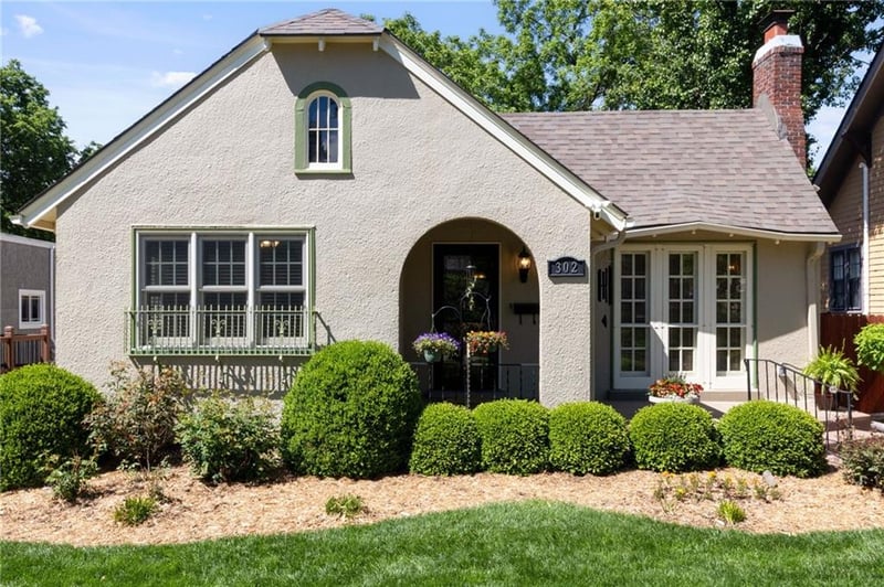 302 E 66th Ter, Kansas City, MO 64113
