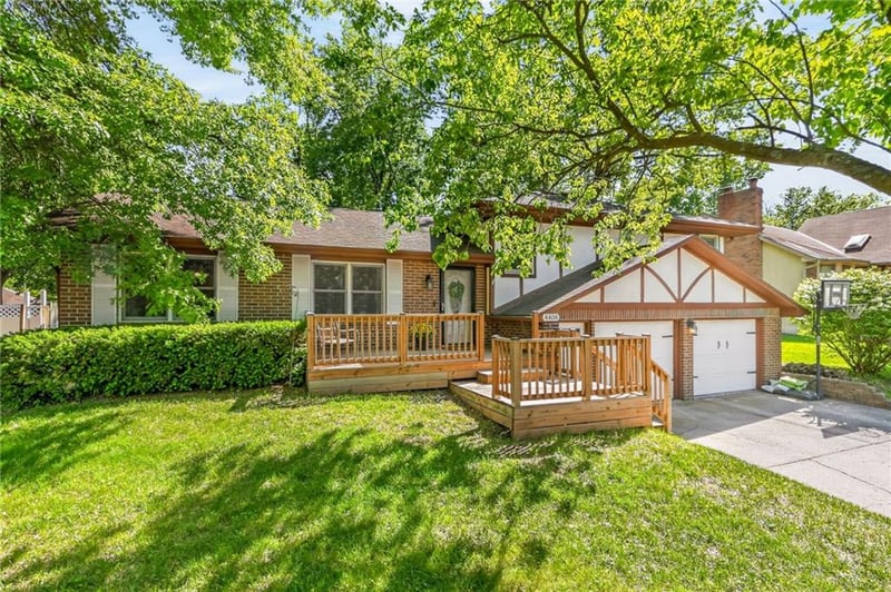 4408 Rainbow Ct, St Joseph, MO 64506