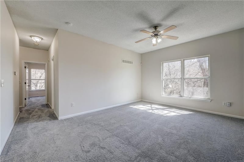 3301 103rd Ter, Kansas City, KS 66109