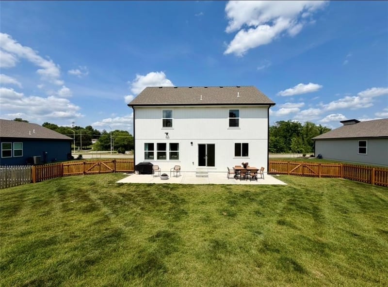 9209 111th Ter, Kansas City, MO 64157