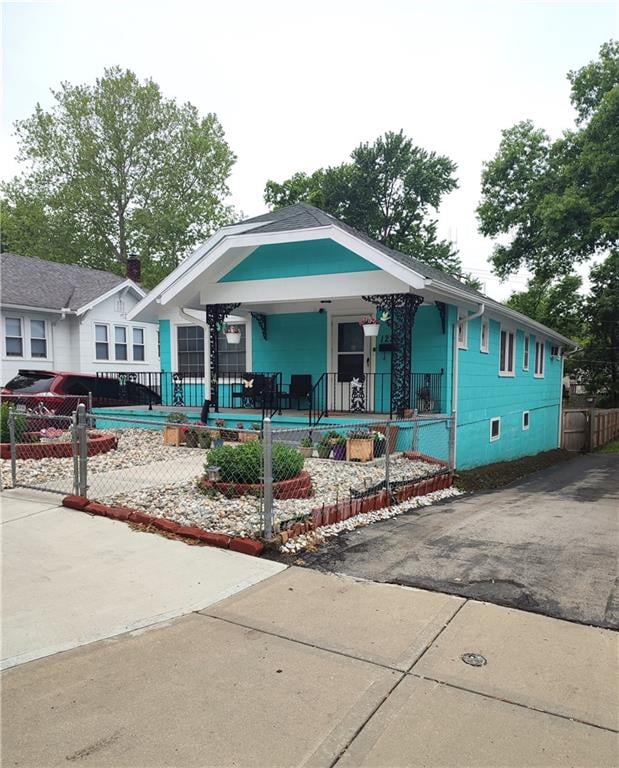 1226 Hardy Ave, Independence, MO 64052