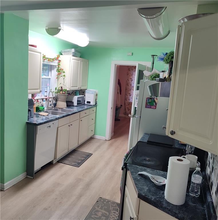 1226 Hardy Ave, Independence, MO 64052