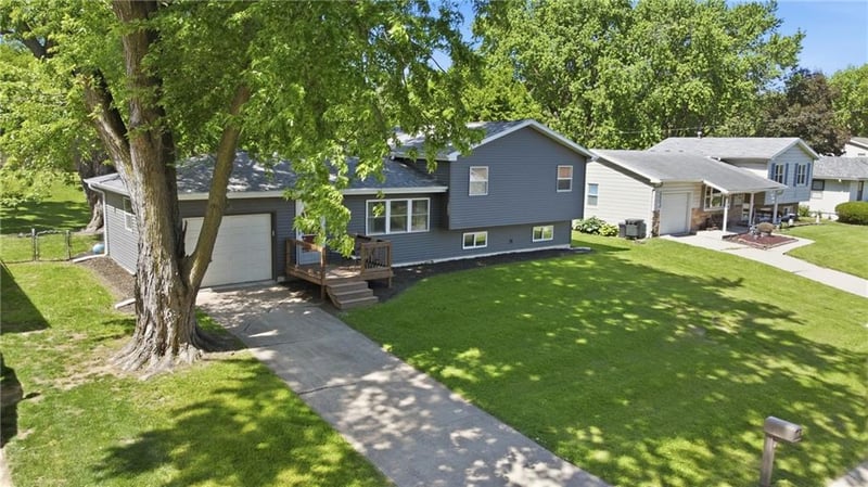1522 Frankie Ln, St Joseph, MO 64503