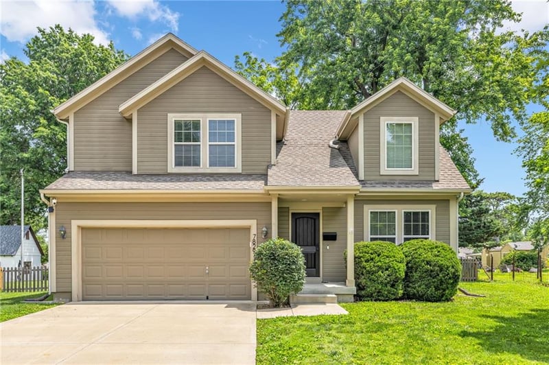7829 Benson St, Overland Park, KS 66204