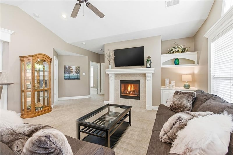 5426 145th St, Leawood, KS 66224