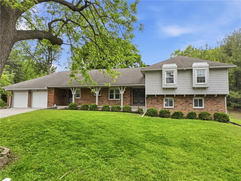 3610 Delaware Ave, Independence, MO 64055