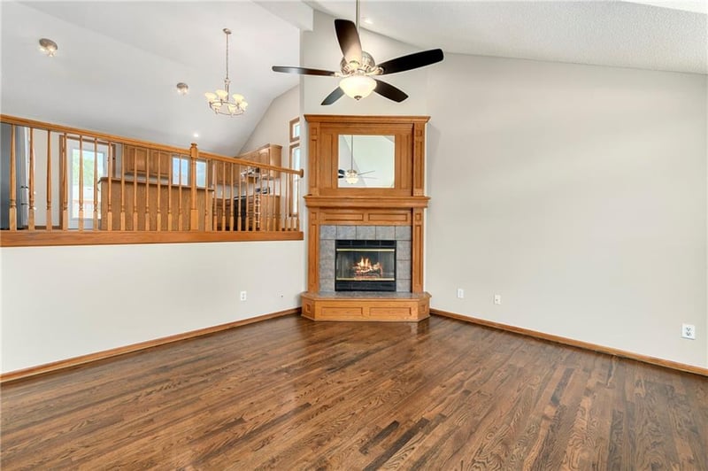 146 Colleen Dr, Gardner, KS 66030