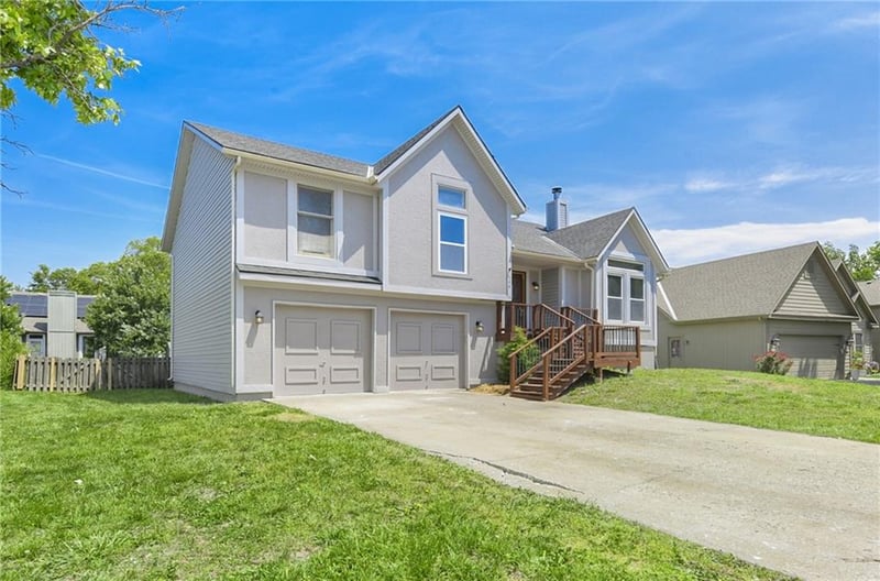 146 Colleen Dr, Gardner, KS 66030