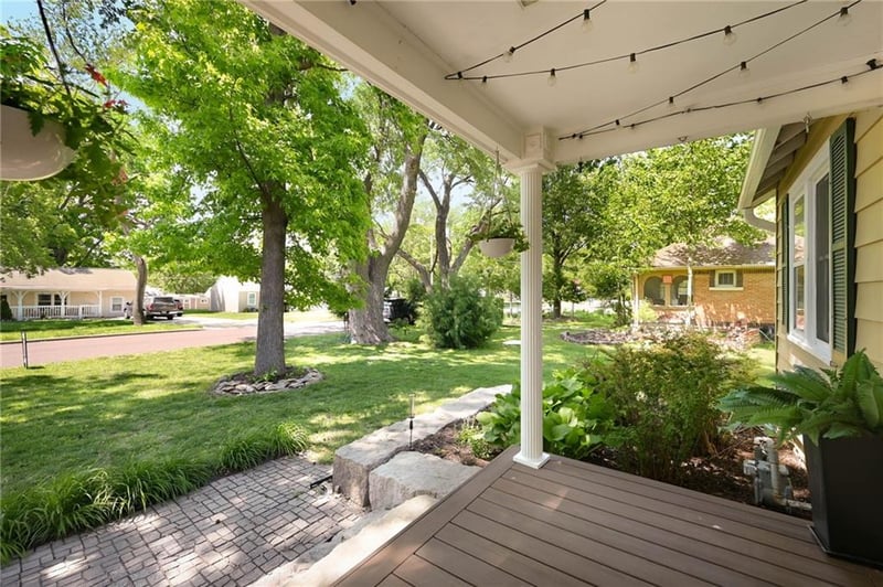 7709 Santa Fe Dr, Overland Park, KS 66204