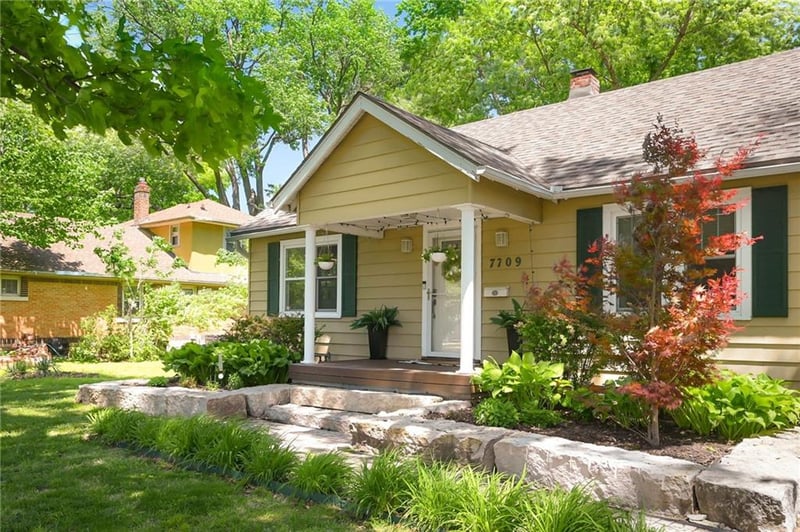 7709 Santa Fe Dr, Overland Park, KS 66204