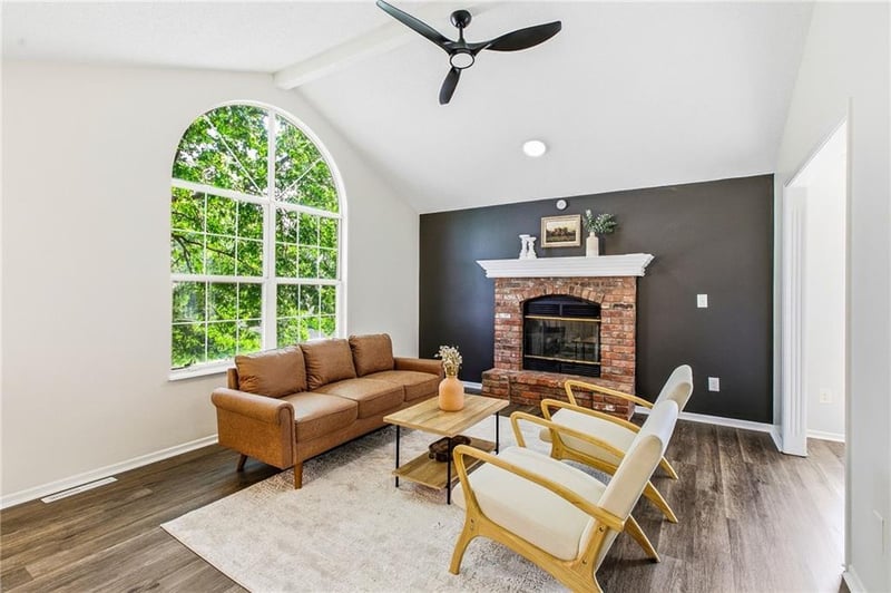 612 Bugle Ct, Blue Springs, MO 64014
