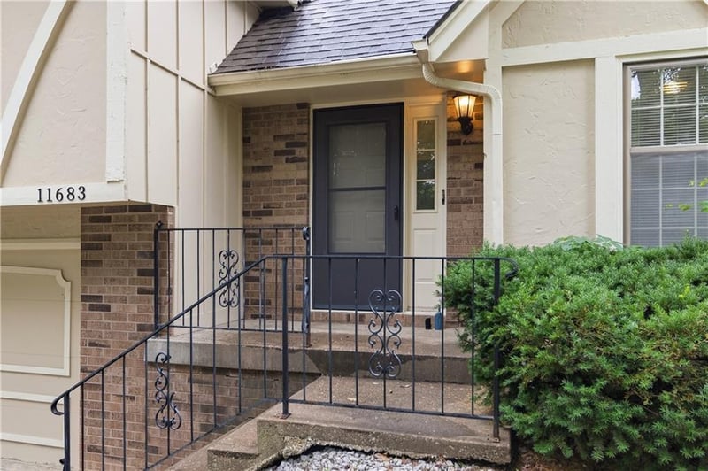 11683 Grant Dr, Overland Park, KS 66210