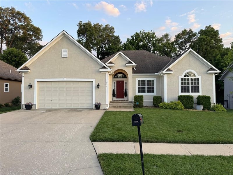 19617 18th Ter, Independence, MO 64057