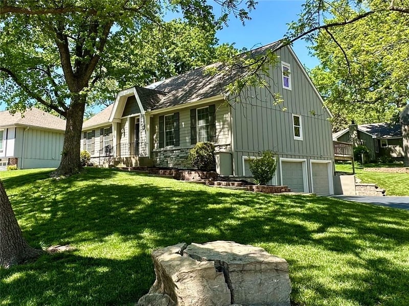 12802 101st St, Lenexa, KS 66215