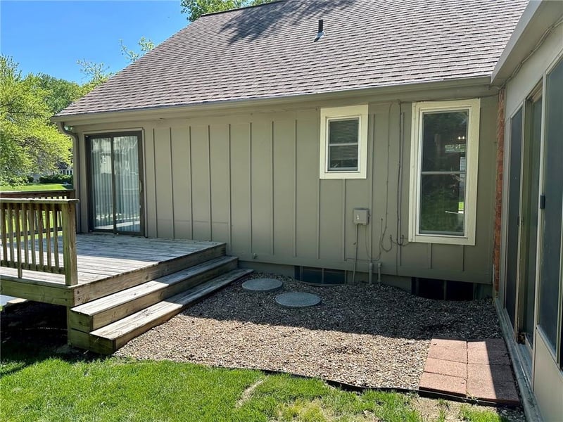 12802 101st St, Lenexa, KS 66215