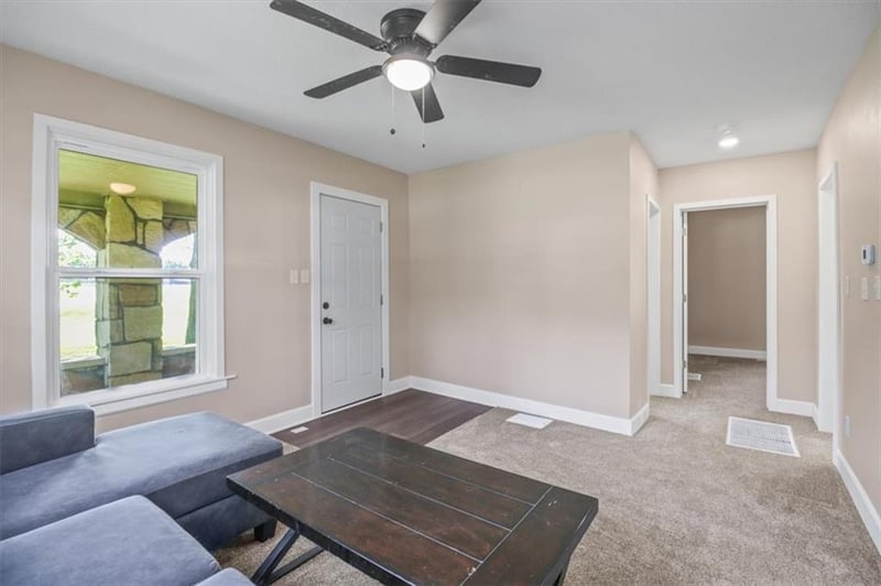 902 Pine St, Holden, MO 64040