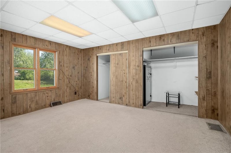 922 15th St, St Joseph, MO 64503
