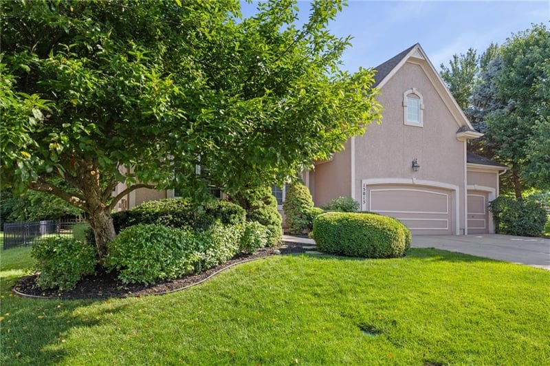 15015 W 74 St, Shawnee, KS 66216