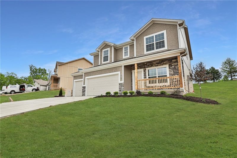 2523 Mitchell St, Oak Grove, MO 64075