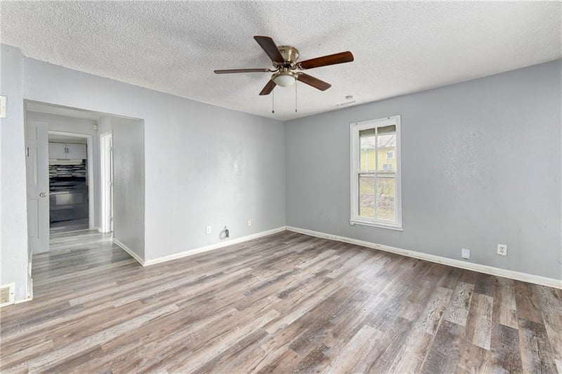 1309 Main St, Independence, MO 64050