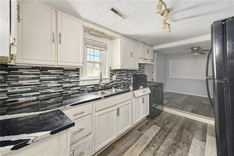 1309 Main St, Independence, MO 64050