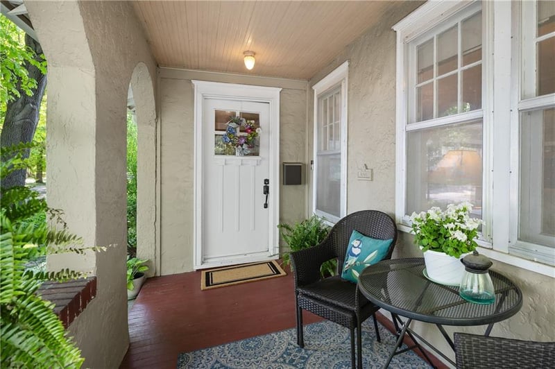 2024 Lovers Ln, St Joseph, MO 64505