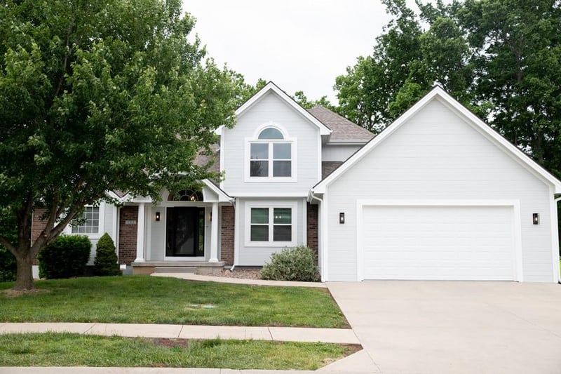 1207 Glenview St, Independence, MO 64056